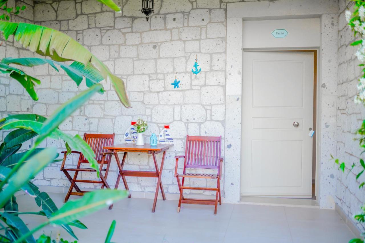 Alacati Marina Palace Exterior photo